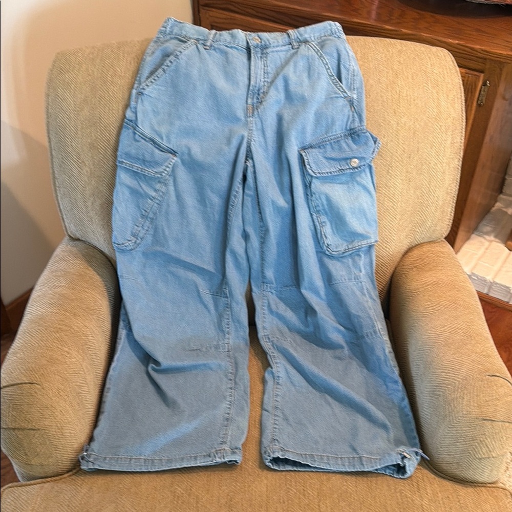 GAP Blue Cargo Women’s Jeans - Classic Utility Style, 28/6